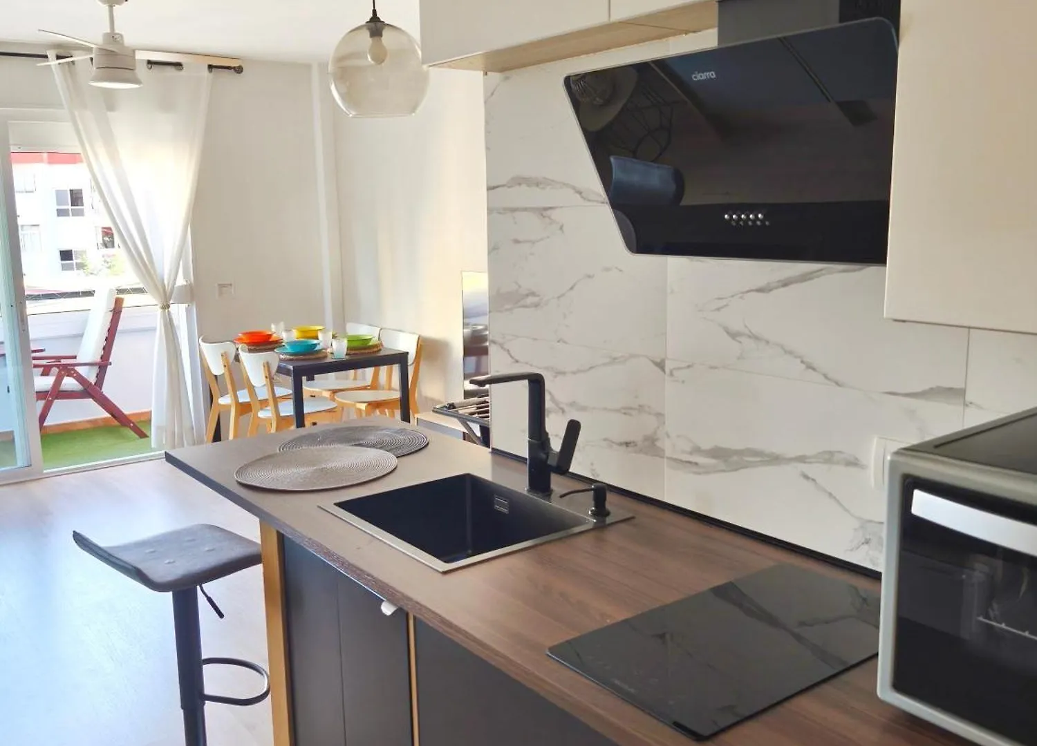 Apartamento Nuevo Con Parking Y Piscina Gratis فوينخيرولا 0*,
